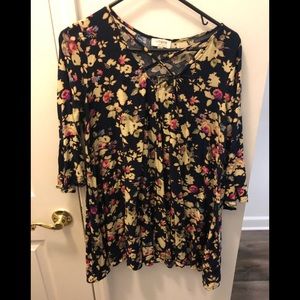 Umgee bell sleeved shirt